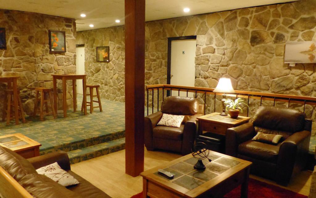 Inn At Deep Creek 오크랜드 외부 사진