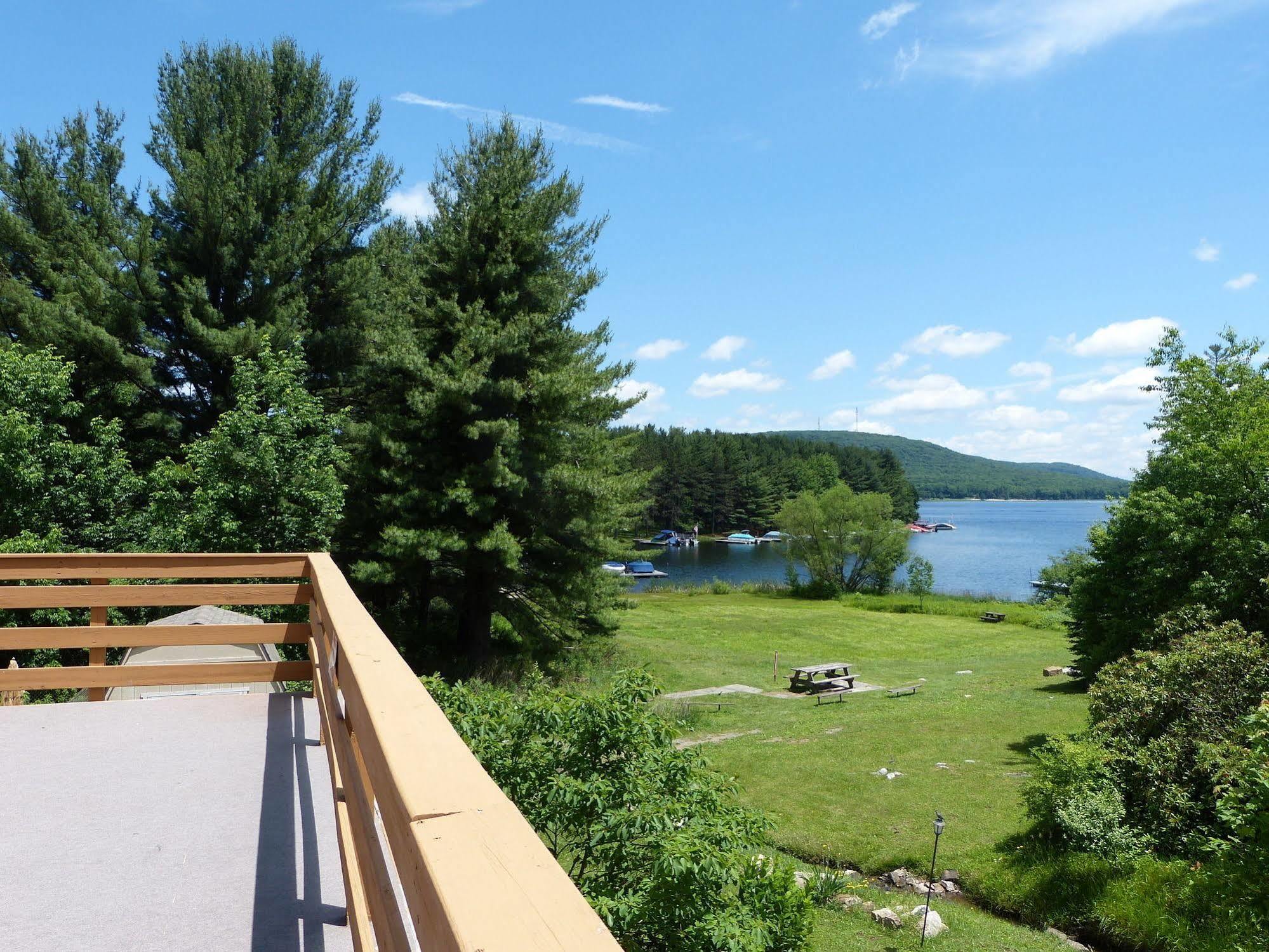 Inn At Deep Creek 오크랜드 외부 사진