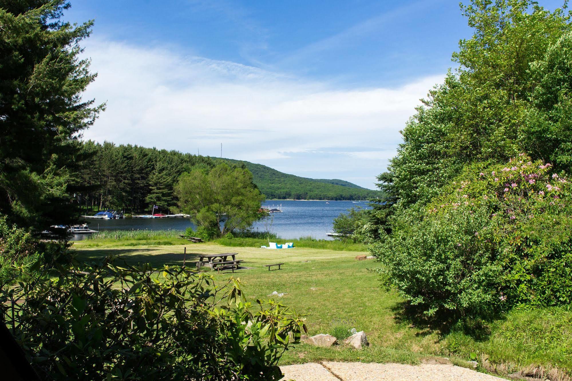 Inn At Deep Creek 오크랜드 외부 사진